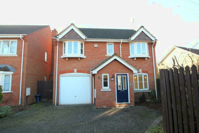 3 Bedroom Detached House To Rent In Knaphill, Woking, GU21