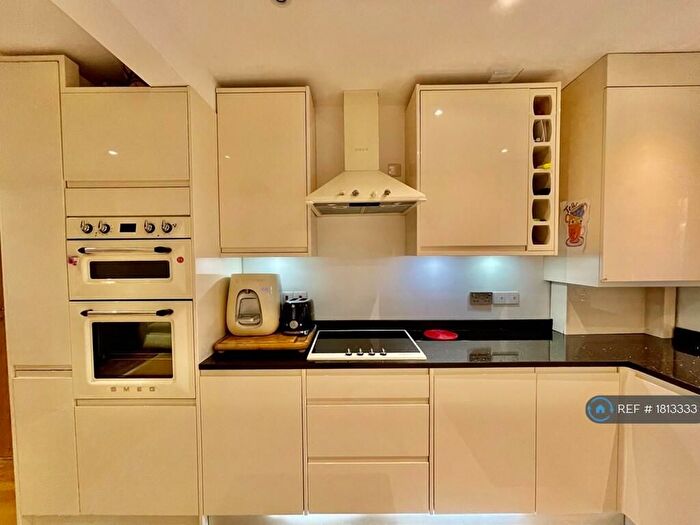 4 Bedroom End Of Terrace House To Rent In The Tiltwood, London, W3