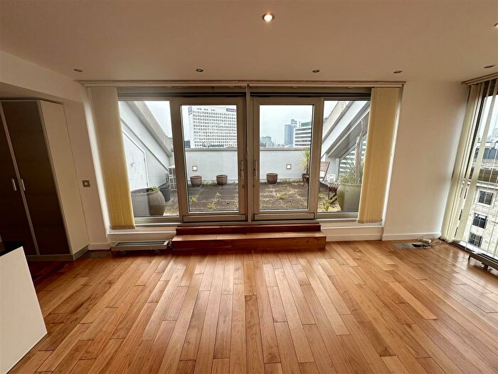 2 Bedroom Flat For Sale In The Edge, Clowes Street, Salford, M3