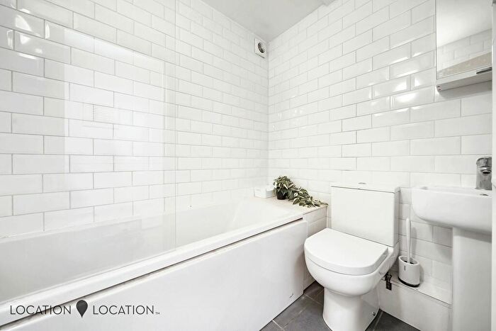 1 Bedroom Flat To Rent In Academy Apartments, Institute Place, E8
