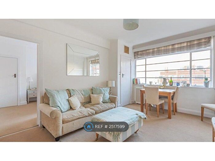 2 Bedroom Flat To Rent In Du Cane Court, London, SW17