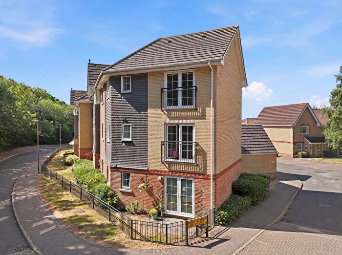 2 Bedroom Flat For Sale In Priestley Road, Stevenage, SG2