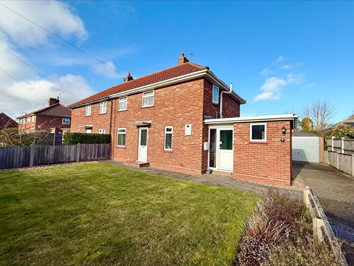 3 Bedroom Semi-Detached House For Sale In Glebe Close, Potter Heigham, NR29