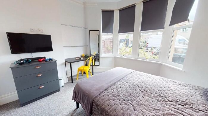 1 Bedroom Semi-Detached House To Rent In Elmgrove Road, Bristol, BS16