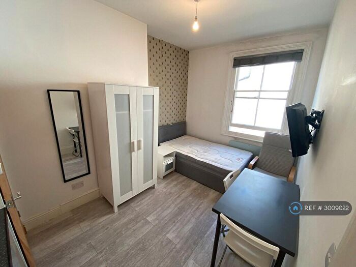 Studio To Rent In Bedford Place, Brighton, BN1