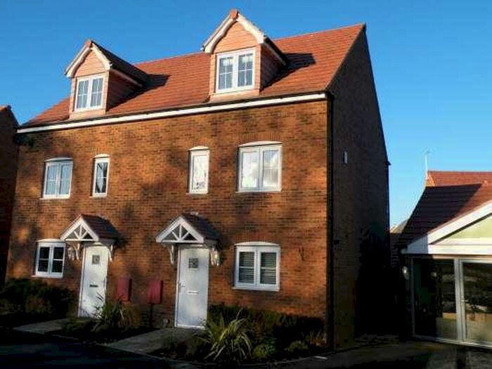 4 Bedroom Town House To Rent In Skye Close, Peterborough, Cambridgeshire, PE2