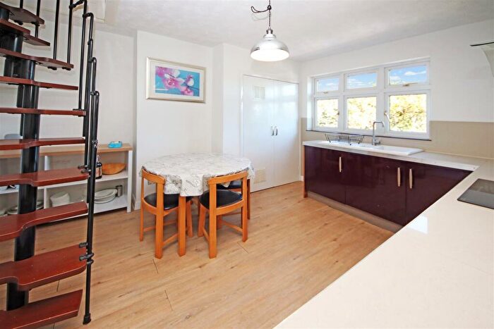 1 Bedroom Flat For Sale In Kings Hedges Road, Cambridge, CB4