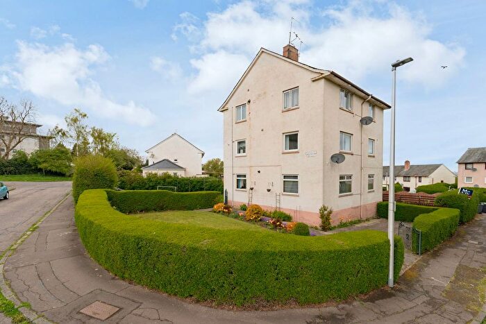 2 Bedroom Flat For Sale In / Pleydell Place, Liberton, Edinburgh, EH16
