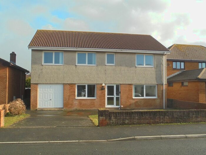4 Bedroom Detached House To Rent In Adrian Close, Porthcawl, CF36
