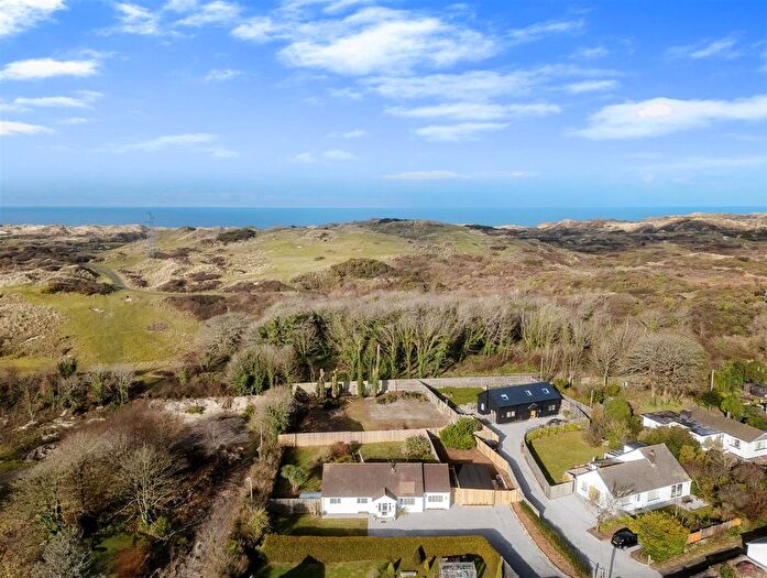 3 Bedroom Bungalow For Sale In Upton Towans, Hayle, TR27