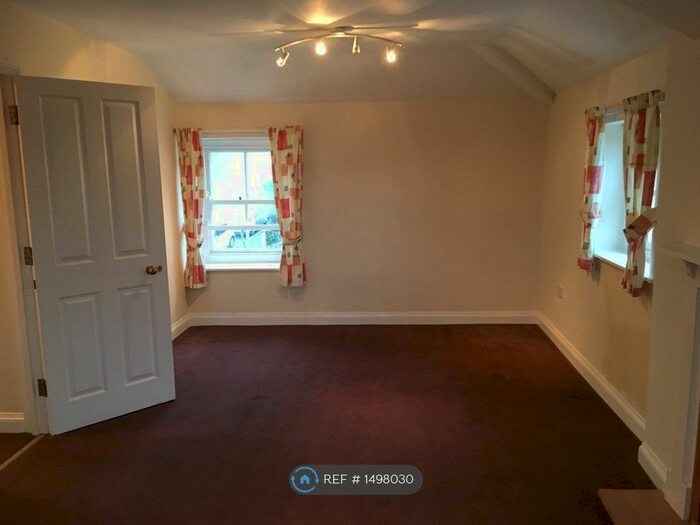 1 Bedroom Flat To Rent In High Street, Fortuneswell, Portland, DT5