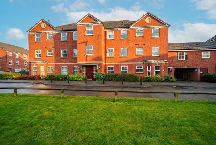 2 Bedroom Flat For Sale In Snitterfield Drive, Shirley, B90