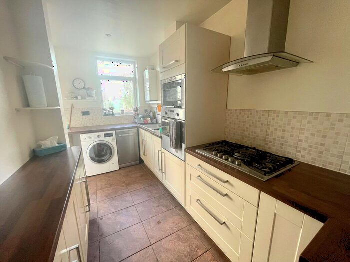 3 Bedroom Semi-Detached House To Rent In Woolacombe Lodge Road, Selly Oak, B29