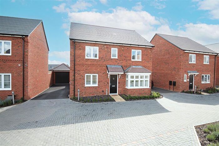 4 Bedroom Detached House For Sale In Martingale Street, Wellingborough, NN8