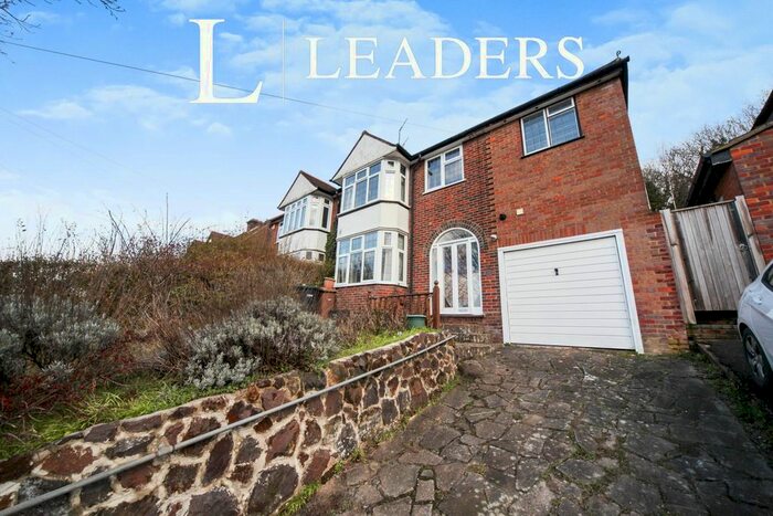 5 Bedroom Semi-Detached House To Rent In Wardown Crescent, Luton, LU2