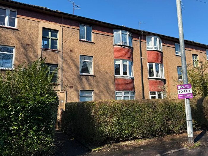 3 Bedroom Flat To Rent In Ripon Drive, Kelvindale, Glasgow, G12