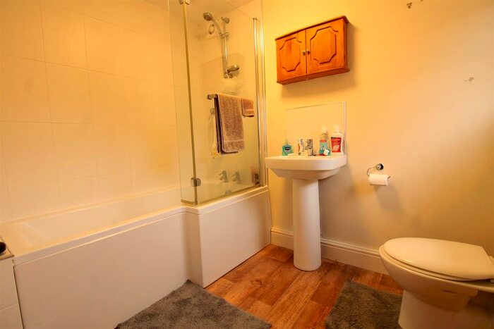 1 Bedroom Flat To Rent In York Road, Haxby, York YO32