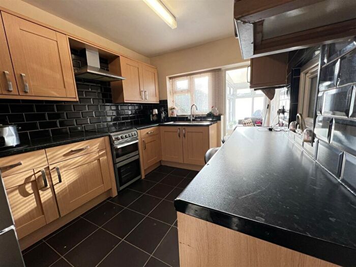 3 Bedroom Semi Detached House To Rent In Rocky Lane, Great Barr, B42