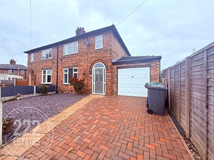 3 Bedroom Semi-Detached House For Sale In Pigot Place, Warrington, WA4