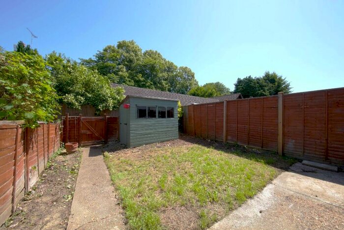 3 Bedroom Terraced House To Rent In Fairacre, Maidenhead, SL6