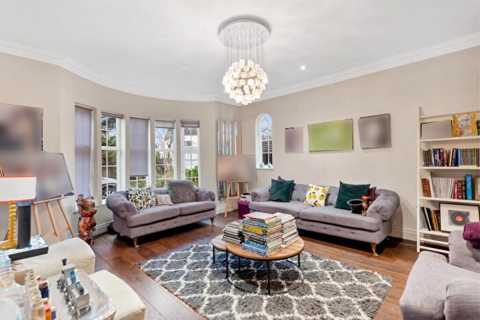 5 Bedroom Detached House For Sale In Hermitage Lane, Golders Green, London, NW2