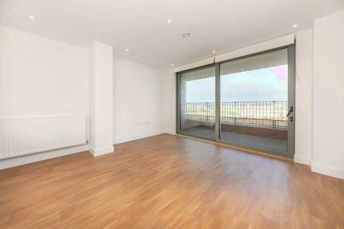 1 Bedroom Flat To Rent In Union Way, Old Oak Common, NW10