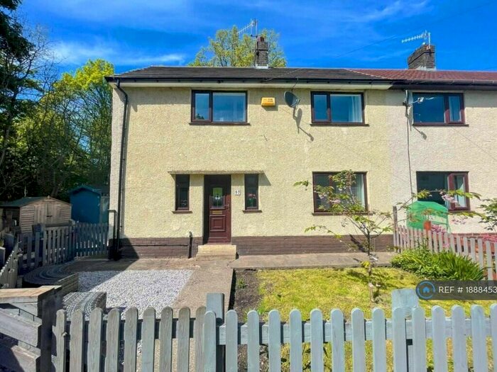 3 Bedroom Semi-Detached House To Rent In Top Barn Lane, Rossendale, BB4