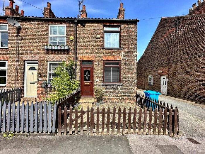 2 Bedroom Detached House To Rent In Mill Lane, Beverley, East Riding Of Yorkshire, Uk, HU17