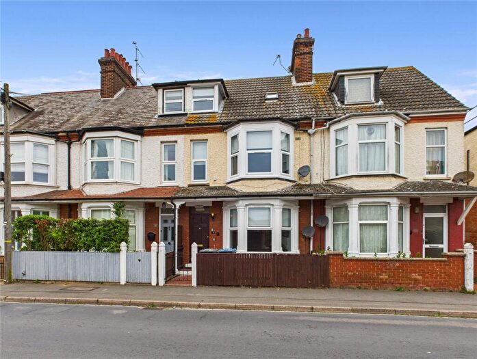 3 Bedroom Apartment To Rent In Victoria Street, Felixstowe, Suffolk, IP11