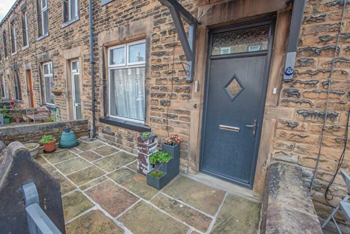 3 Bedroom Terraced House For Sale In Nelson Street, Skipton, BD23