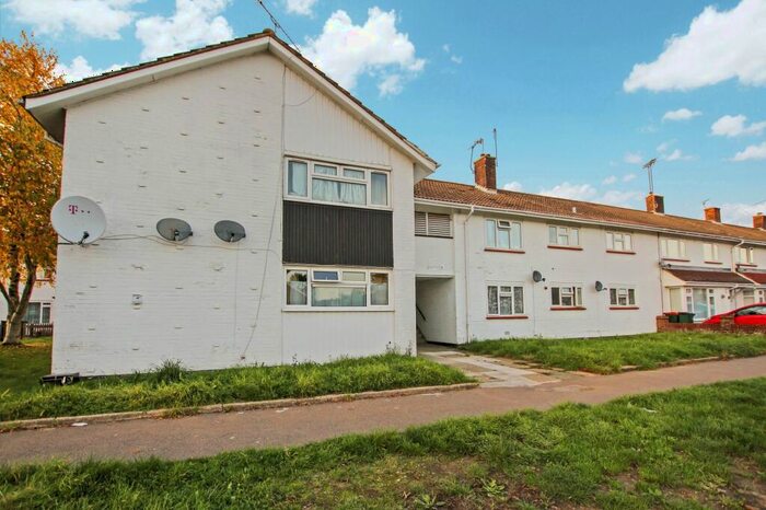 2 Bedroom Maisonette To Rent In Scott Road, Crawley, RH10