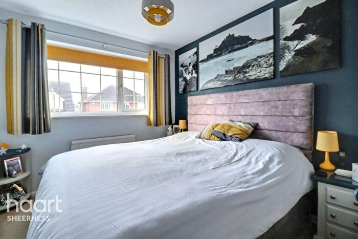 3 Bedroom Semi Detached House For Sale In Sunnyside Avenue, Minster, ME12