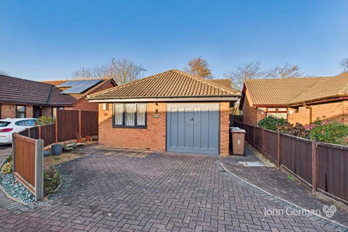 2 Bedroom Detached Bungalow For Sale In Oakwood Close, Hatton, DE65