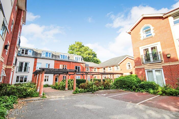 1 Bedroom Flat To Rent In Cambridge Court, Loughborough Road, West Bridgford, NG2