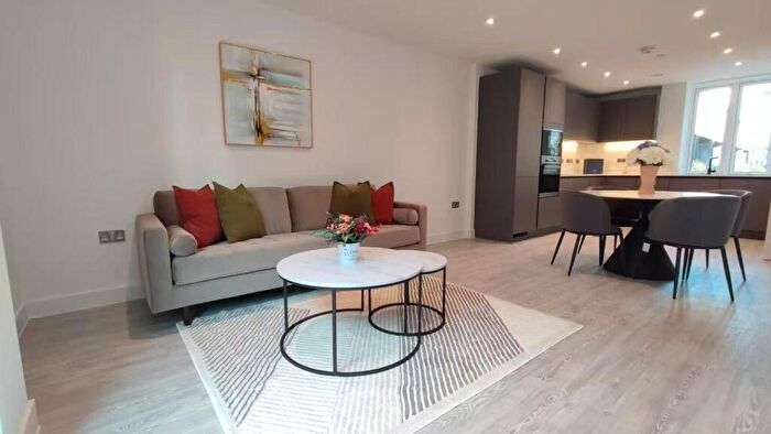 2 Bedroom Flat To Rent In Aston Terrace, Cambridge, , [Ref: Bp], CB3