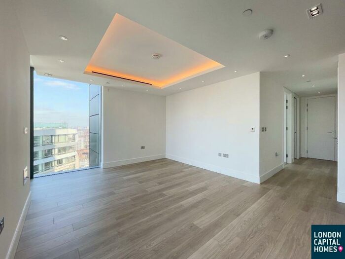 2 Bedroom Apartment To Rent In Apartment In Carrara Tower, City Road, London, EC1