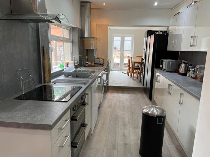 8 Bedroom House To Rent In Tiverton Road, B29