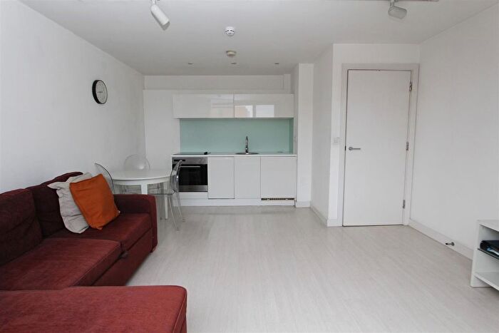 1 Bedroom Flat For Sale In Manor Mills, Ingram Street, LS11