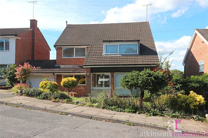 5 Bedroom Detached House For Sale In Chase Ridings, Enfield, Middlesex, EN2