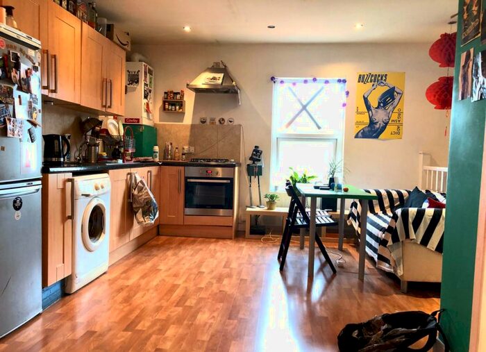 2 Bedroom Flat To Rent In Wilbraham Road, Chorlton, M21