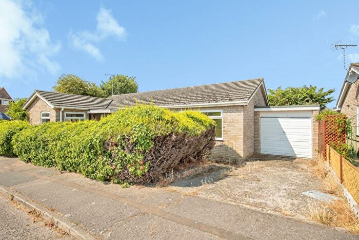 4 Bedroom Detached Bungalow For Sale In Frances Close, Wivenhoe, Colchester, CO7