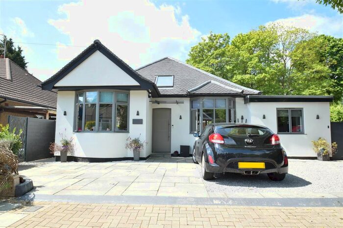 4 Bedroom Detached Bungalow To Rent In Hereford Gardens, Pinner, HA5