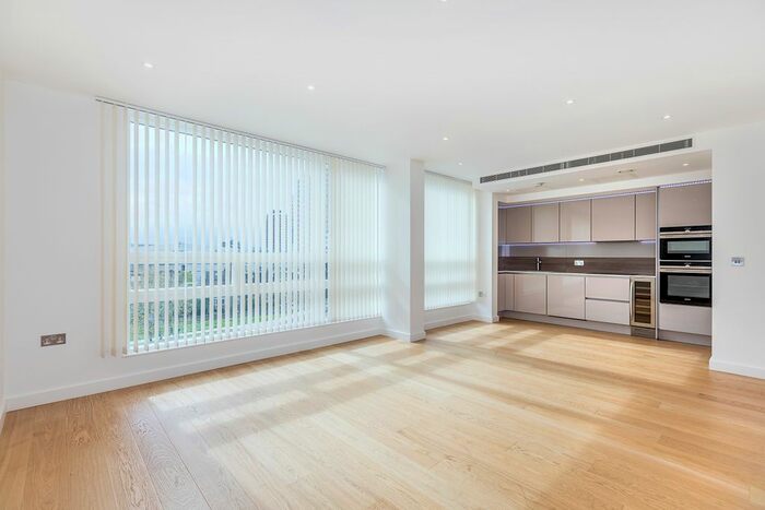 2 Bedroom Flat To Rent In Holland Park Avenue, London, W11