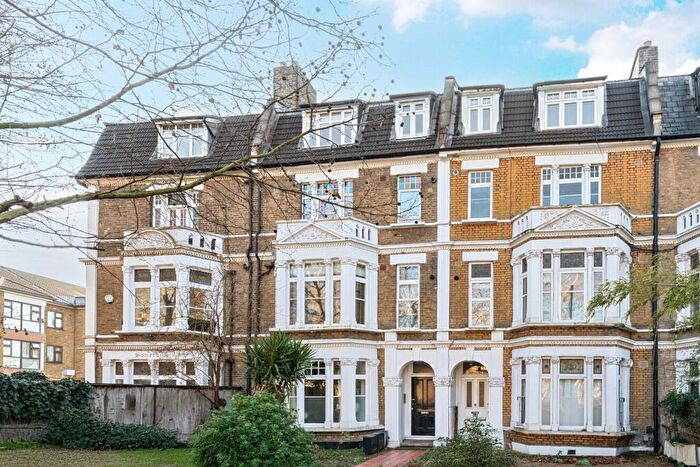 2 Bedroom Flat For Sale In East Dulwich Road, London, SE22