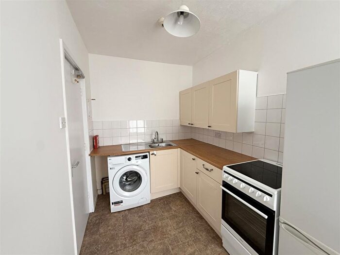 1 Bedroom Flat To Rent In Churton Street, Pwllheli, LL53