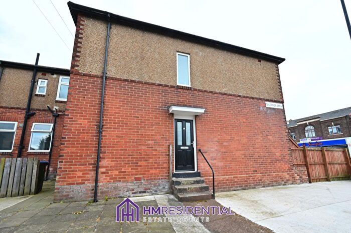 3 Bedroom Flat To Rent In Whickham View, NE15