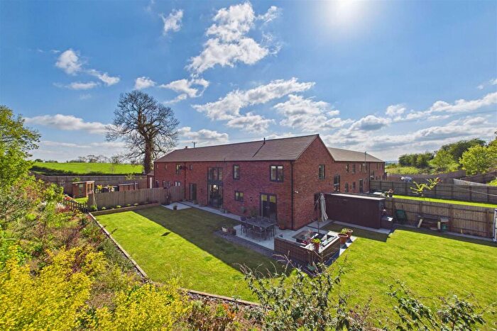 5 Bedroom Barn Conversion For Sale In Croft Gardens, Tean, Stoke-On-Trent, ST10