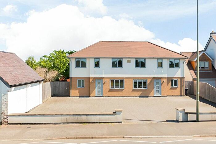 3 Bedroom Semi-Detached House For Sale In Henley Road, Shillingford, OX10