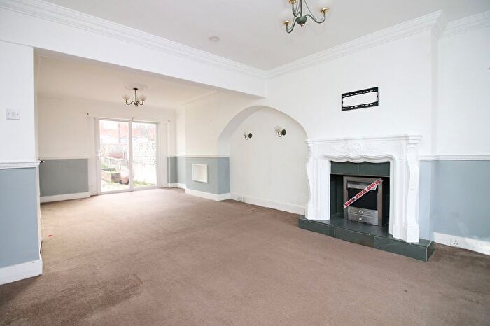 3 Bedroom Semi-Detached House For Sale In Ashfield Road, Blackpool, FY2