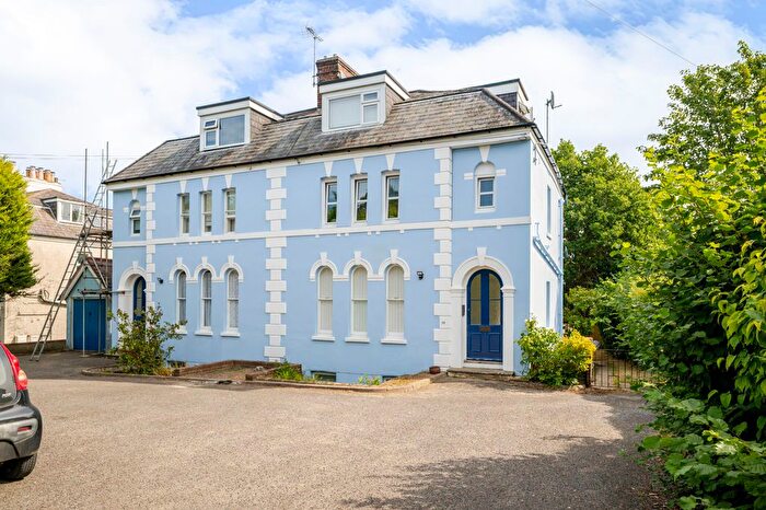1 Bedroom Flat For Sale In New Town, Uckfield, TN22